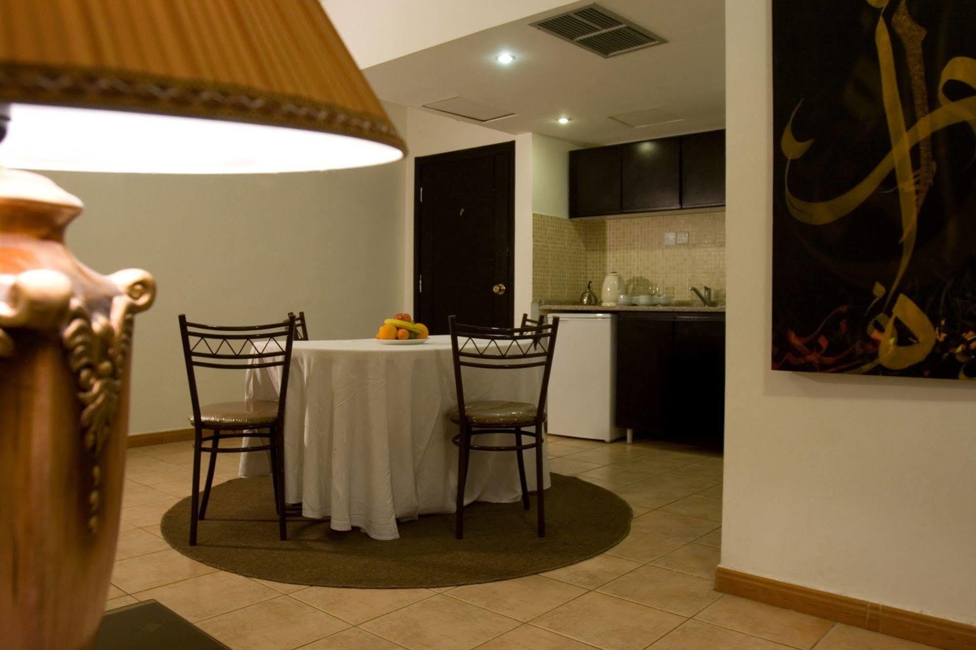 Barakat Hotel Apartments Амман Экстерьер фото